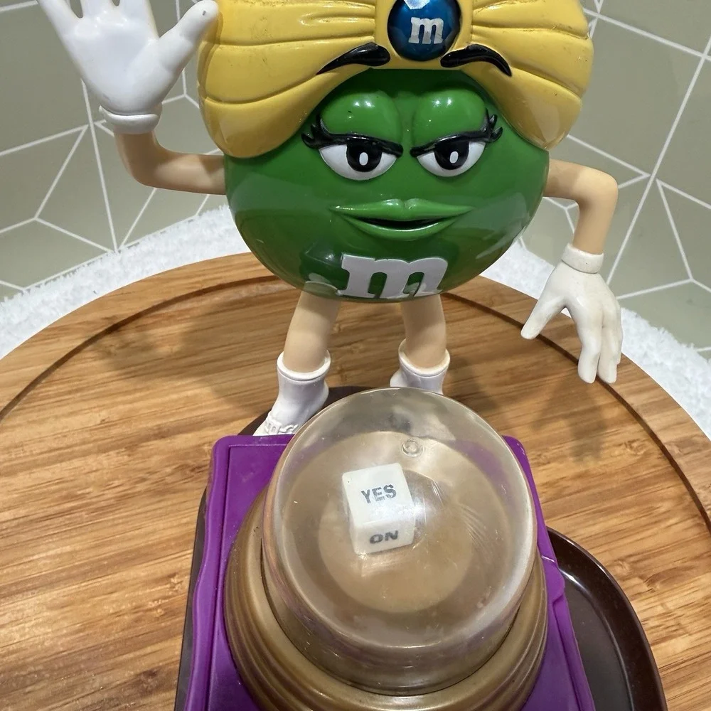 M&M Fortunes Teller Candy Dispenser  - 2008‎